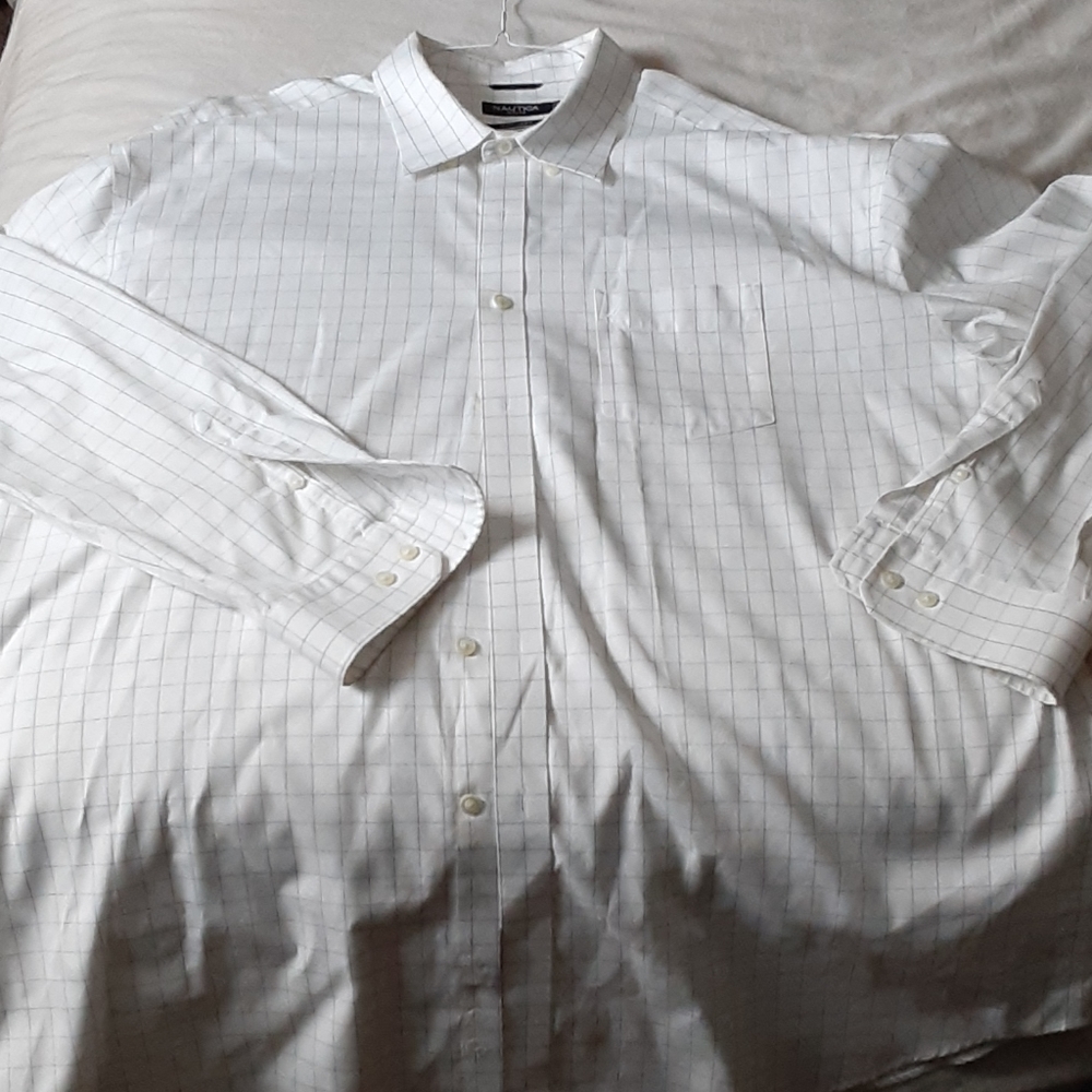 Men's white dress shirt